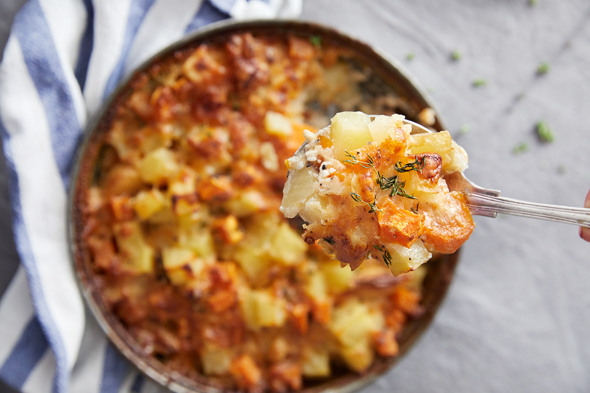 Baked potatos and sweet potatos