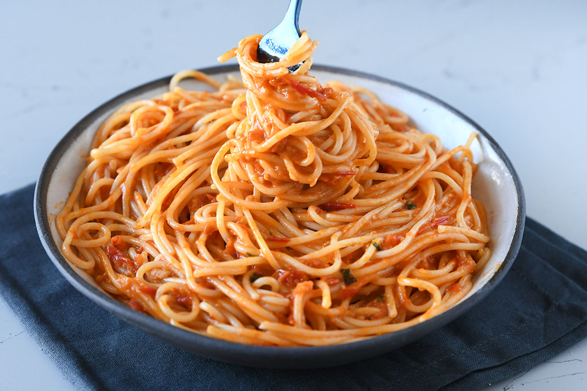 Pasta with tomato sauce