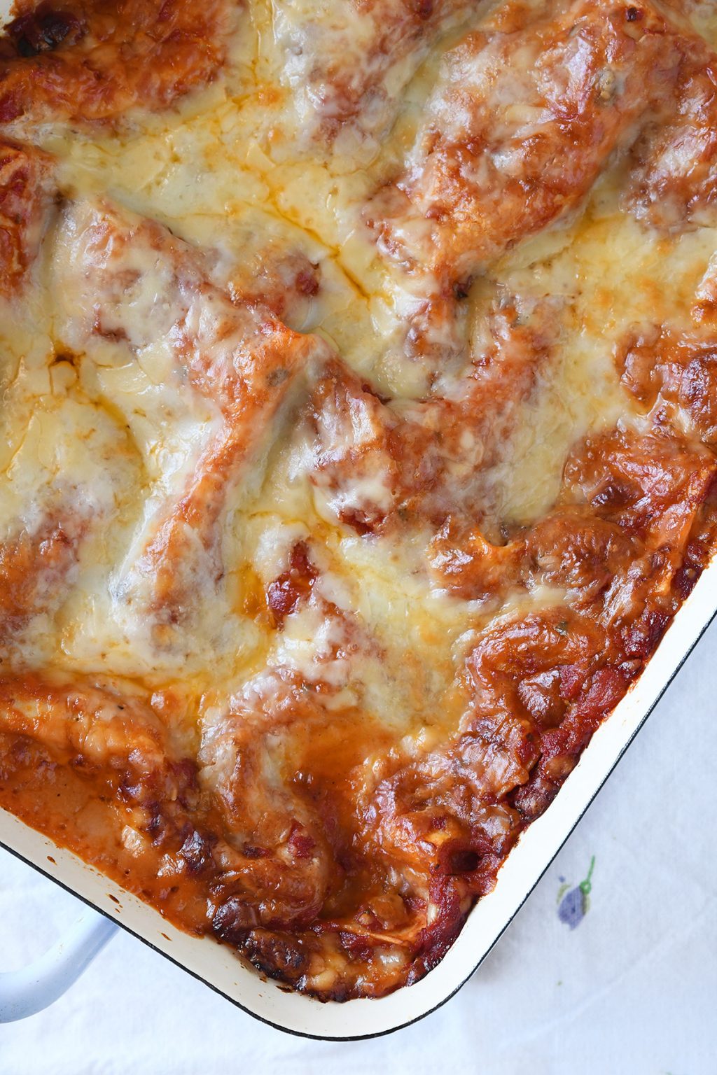 The tomatoes caramelize in the oven and bind the pasta and cheese together