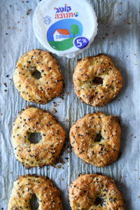 2-Ingredient Cottage Cheese Bagels