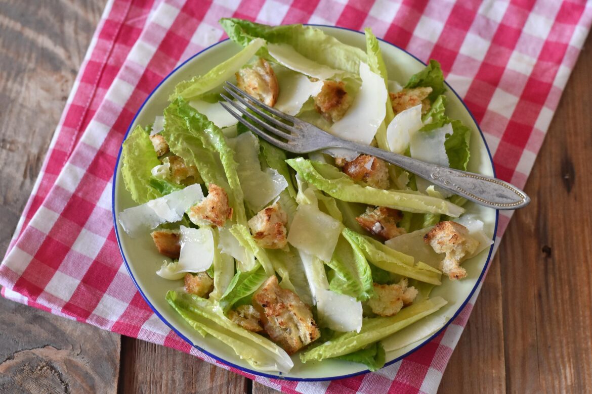 Restaurant-style Caesar Salad