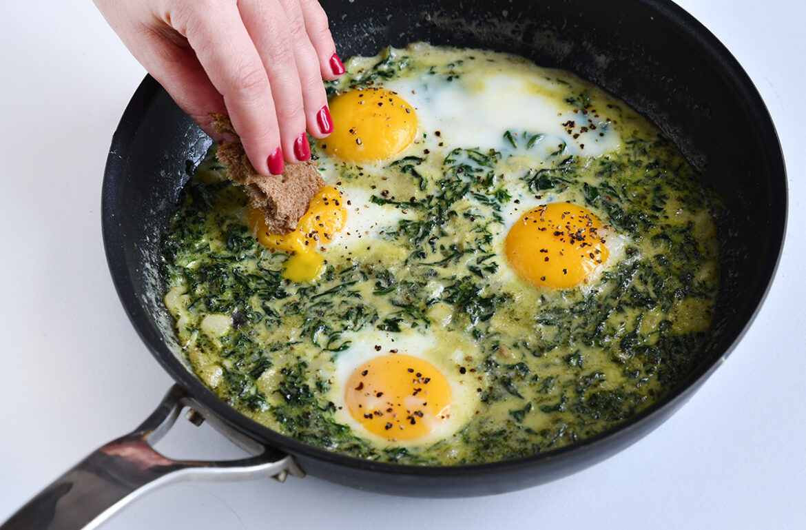 Creamy Spinach Green Shakshuka