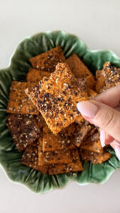 2-Ingredient Oat and Tomato Crackers